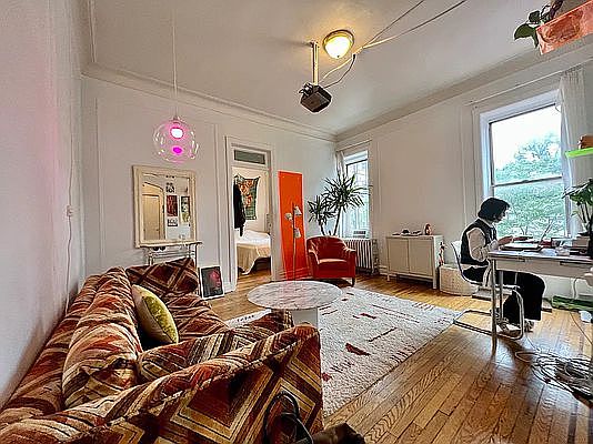 2nd image of 93 Halsey St #B6