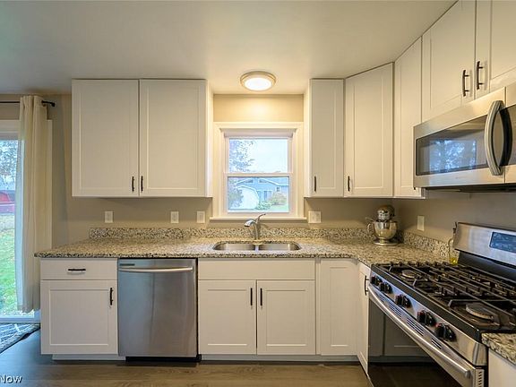 5th image of 4664 Crabwood Dr