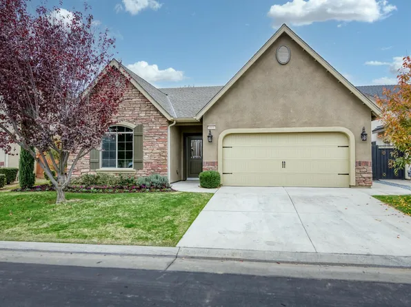 6808 W Lucas Dr, Fresno, CA 93722