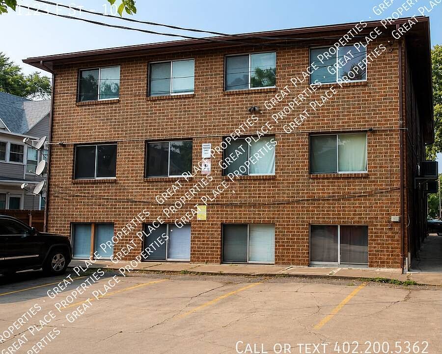 2nd image of 1123 F St #10