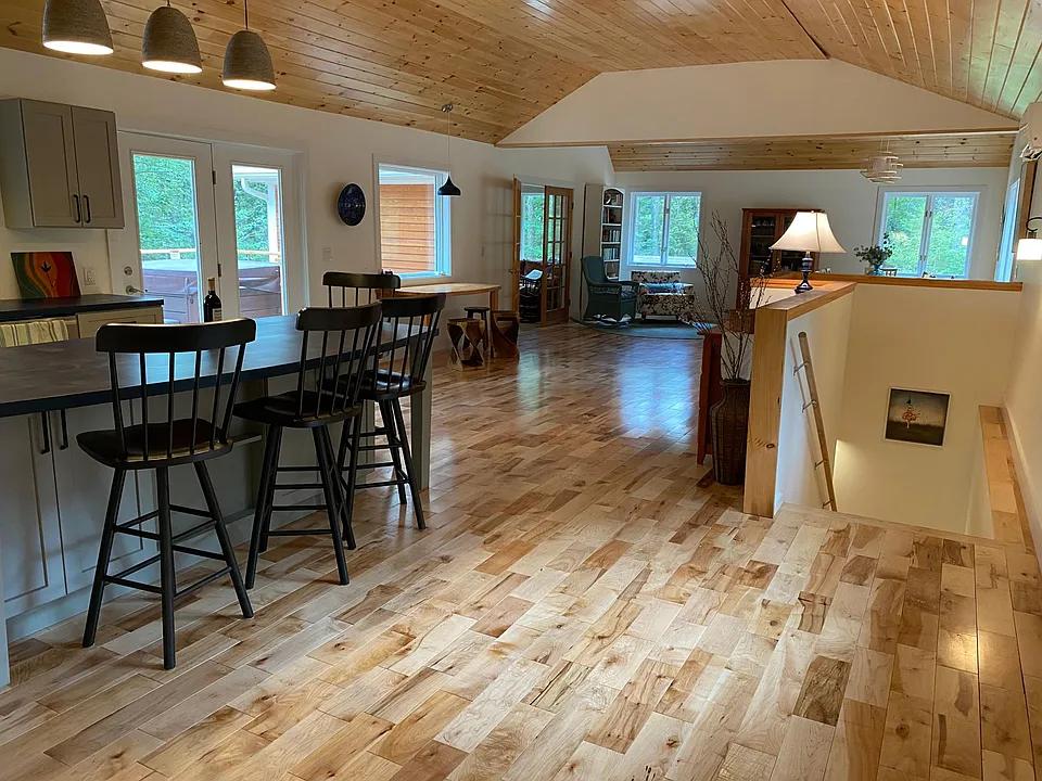 11 Knotty Pine Dr