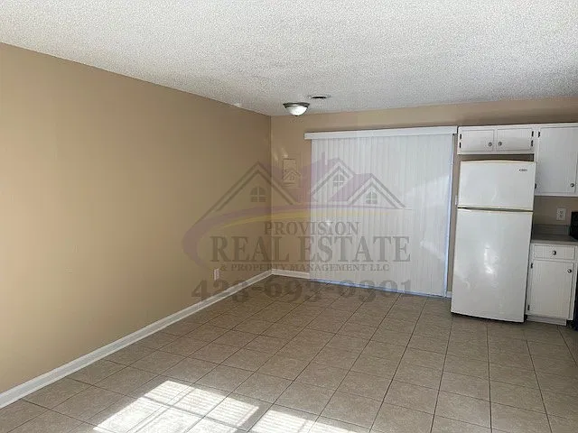2 bed, 1.5 bath, 840 sqft, $795 — Photo 3