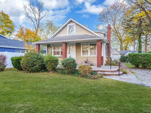 411 Harrison Drive, Centerport, NY 11721