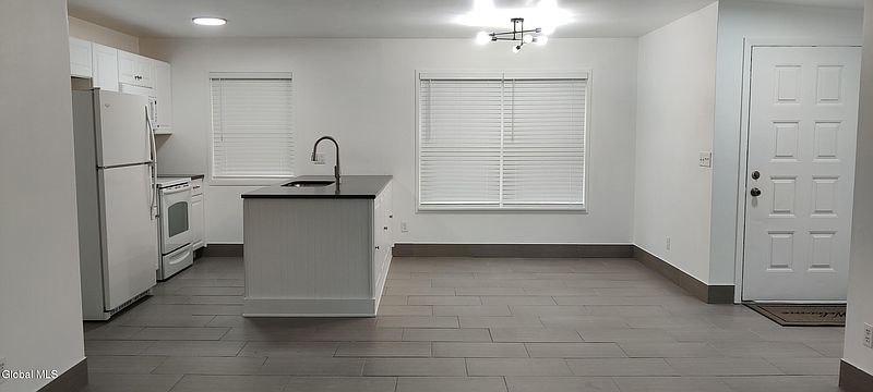 5th image of 24 Arrow Wood Place