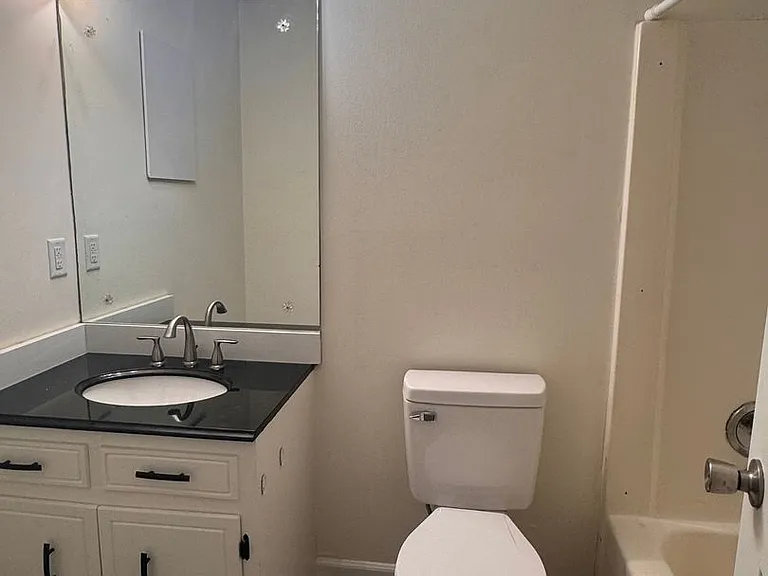1120 Sweetwater Circle — Photo 11