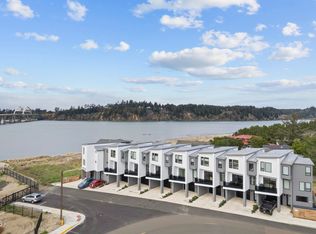 280 NW Huckleberry St, Waldport, OR