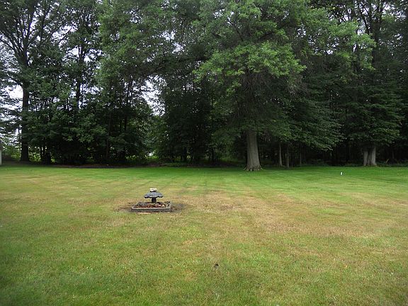 3rd image of 787 Swift Dr