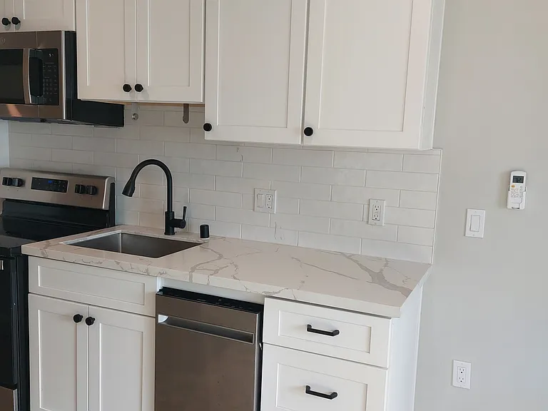 4342 Marlborough Ave #8 — Photo 11