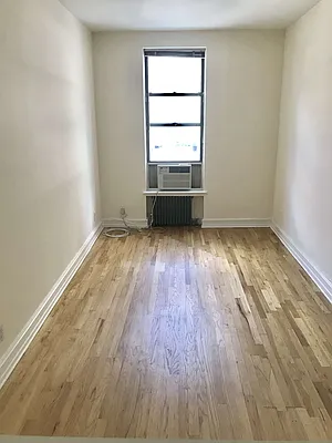 Rented by Avenues Real Estate | media 17