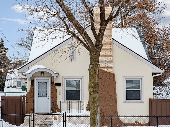 3rd image of 1508 Queen Ave N