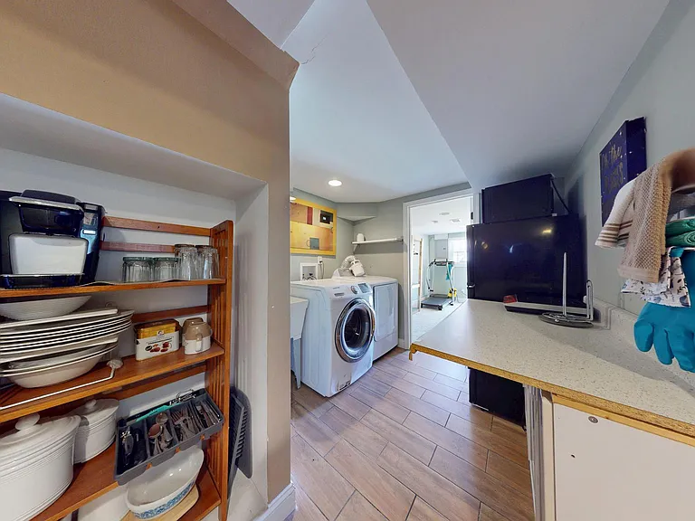 8902 Blue Grass Rd — Photo 18