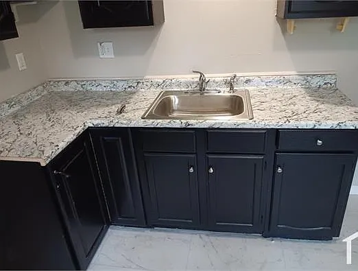 5711 N Park Dr — Photo 3