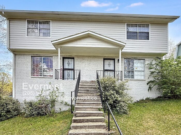 1st image of 1726 6th Place Cir NW