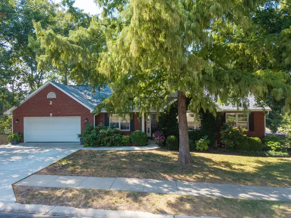 3005 Greenbriar Dr, Columbia, MO 65203