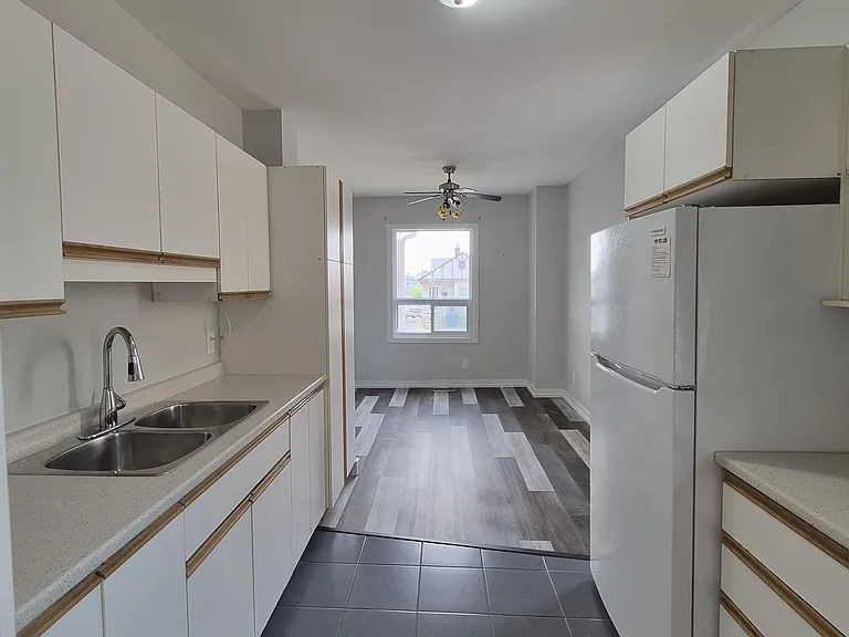 104 Mississaga St W #1 — Photo 5