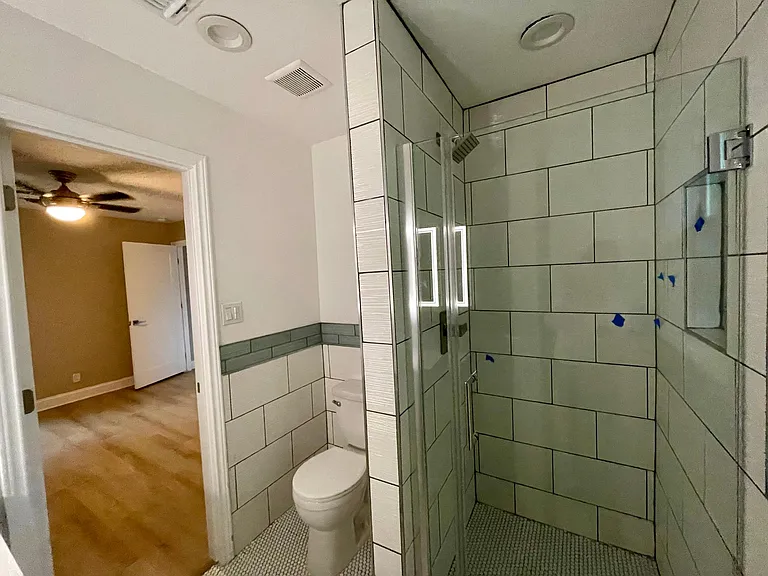 1433 Pickwick Ln — Photo 13
