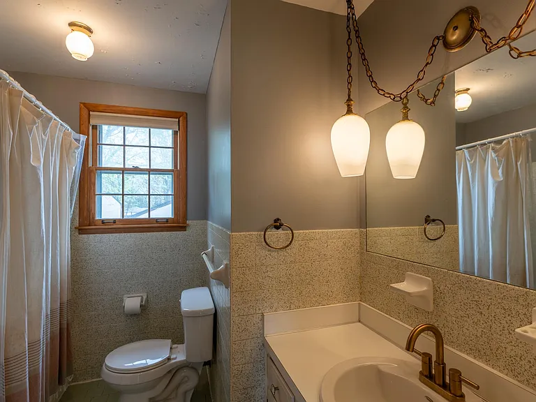 150 Delvin Dr #A — Photo 12
