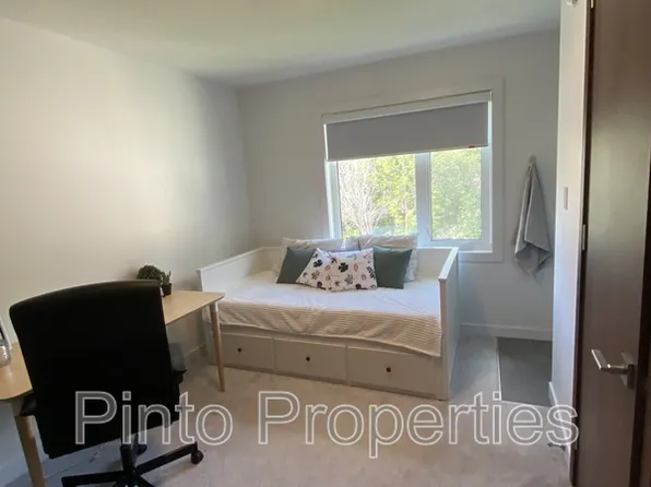 10749 86th Ave NW, Edmonton, AB