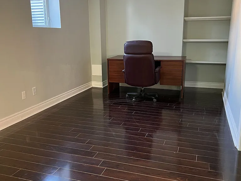 19 Sir Michael Pl #BASEMENT — Photo 7