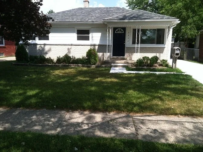 Tamarack Dr, Flat Rock — Photo 1