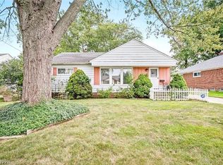 1765 Crestwood Rd, Mayfield Heights, OH 44124