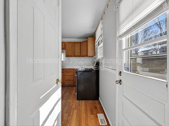5th image of 1108 Renshaw Dr