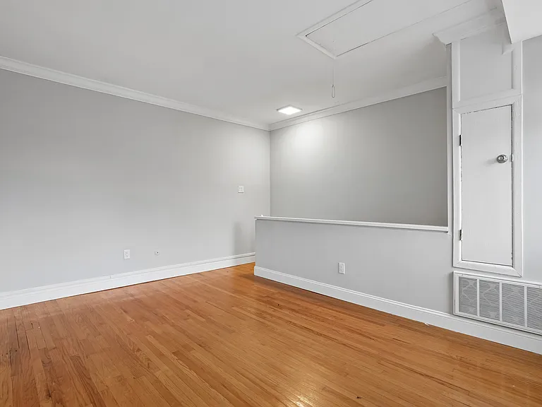 319 S 10th St #333A — Photo 13