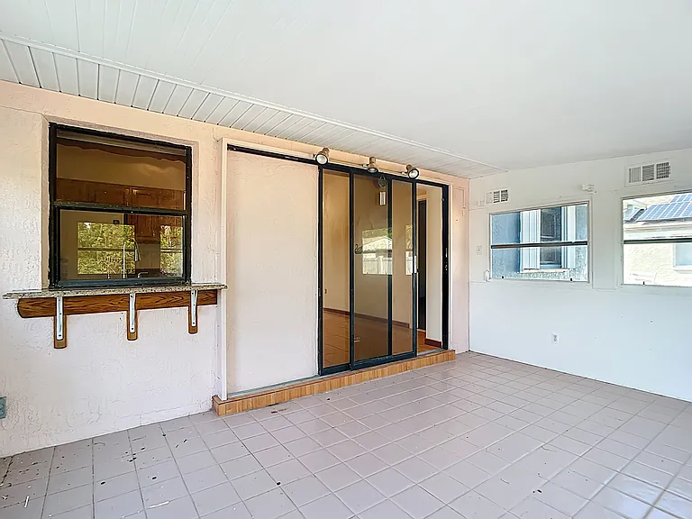 4428 Aladdin Ave — Photo 28