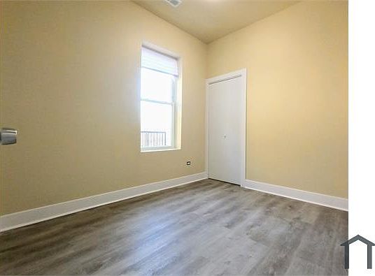 4th image of 1645 S Homan Ave #2R