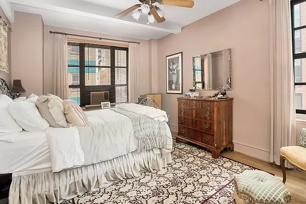 Sold by Compass | media 4