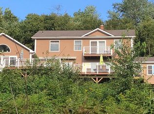 14 Lafayette Dr, Peru, MA 01235