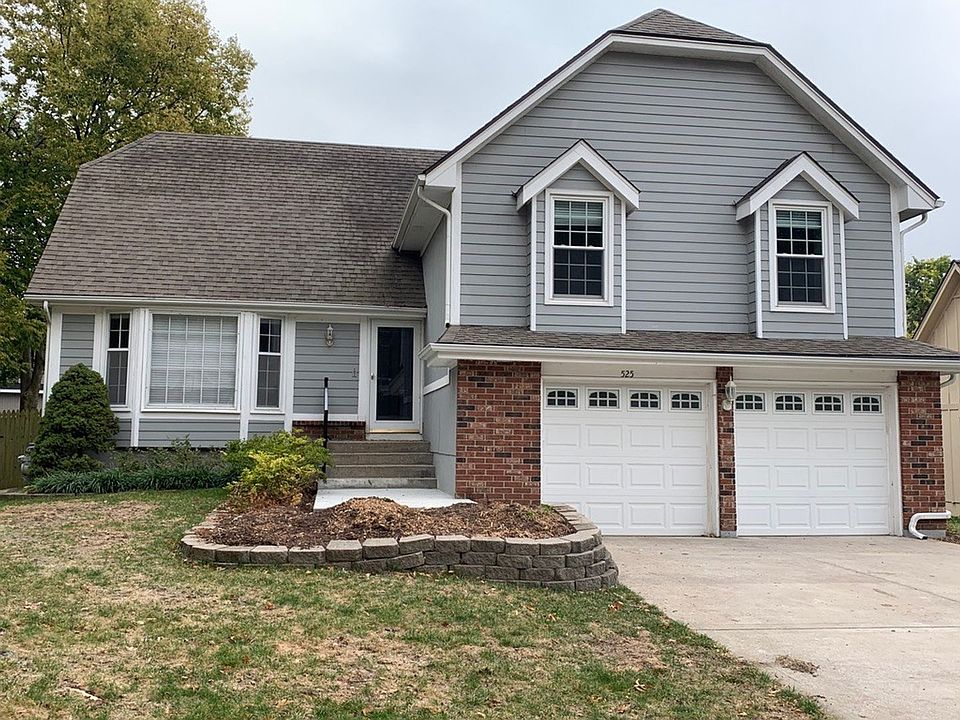 1st image of 525 SE Brentwood Dr