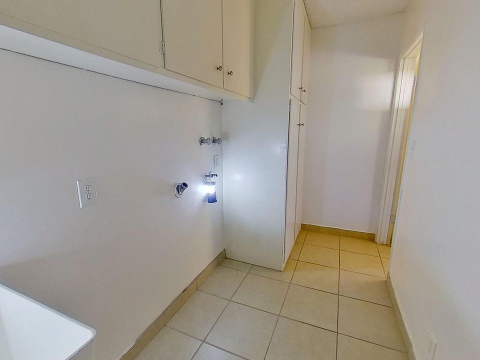 1st image of 3738 Dufresne Ct APT 1