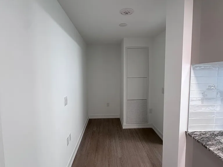 4010 Eglinton Ave W #403 — Photo 12