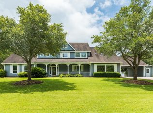 425 County Road 28, Angleton, TX 77515