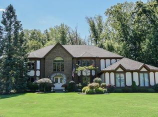 9444 Greystone Pkwy, Brecksville, OH 44141