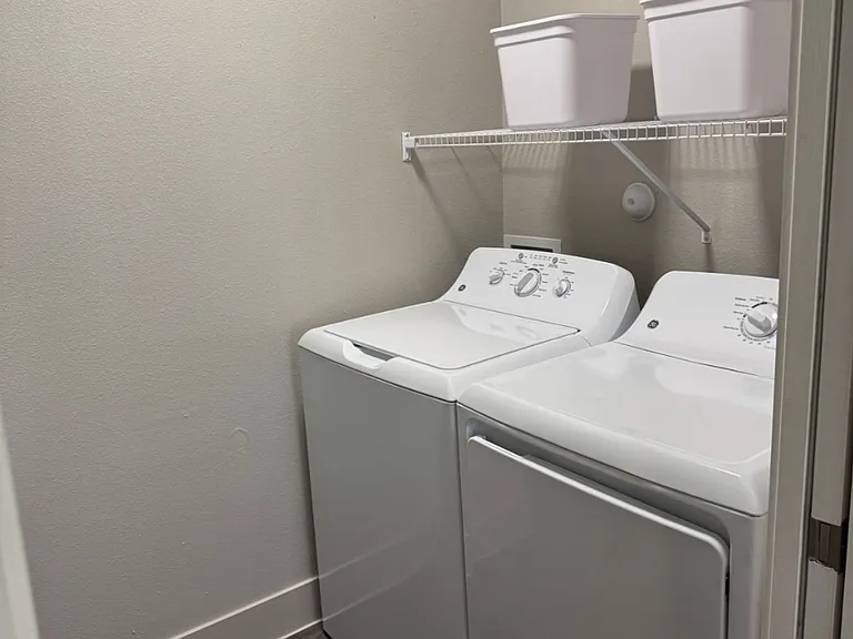 Legacy Lockhart Senior Apartments — Photo 31