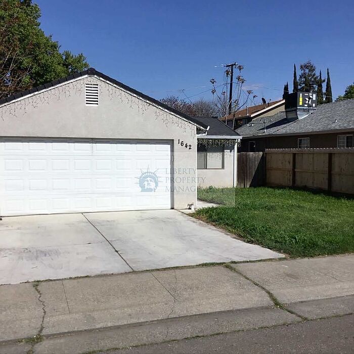 1st image of 1642 Hiawatha Ave