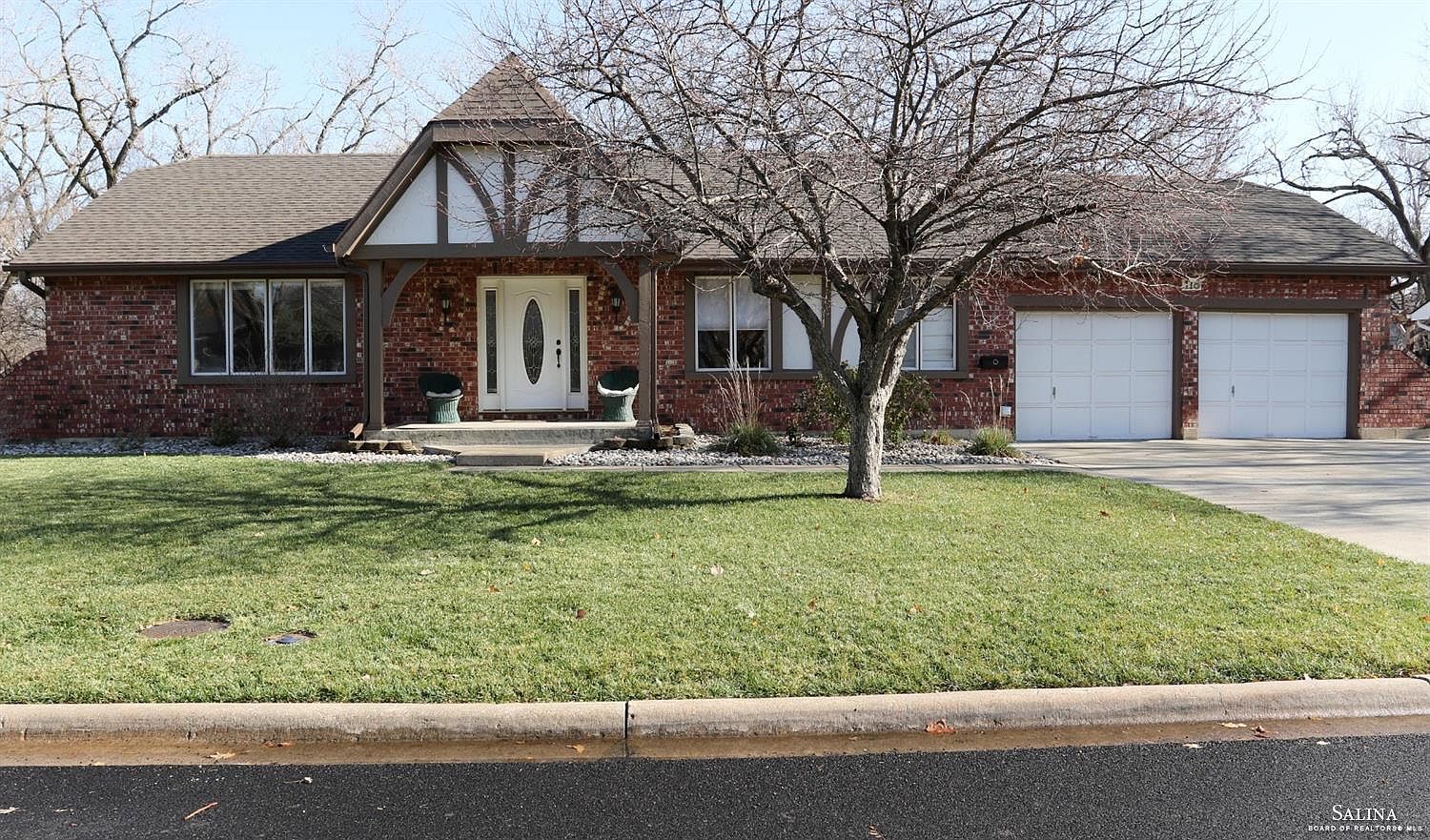 118 N Eastborough Rd, Salina, KS 67401 Zillow