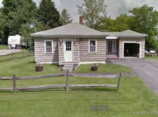 21 Cleveland St, Houlton, ME 04730