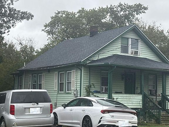 3rd image of 719 Church St