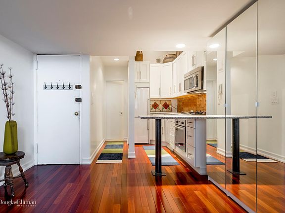 3rd image of 453 W 43rd St APT 2A