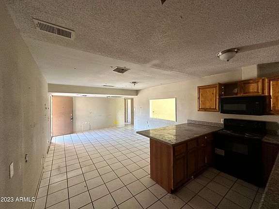 3rd image of 3019 N 57TH Avenue
