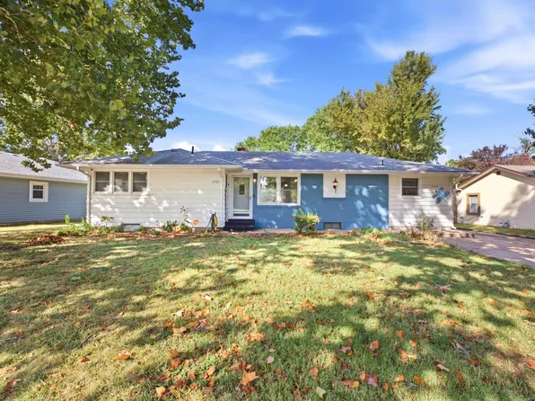 2525 S Oak Pass St, Wichita, KS 67216