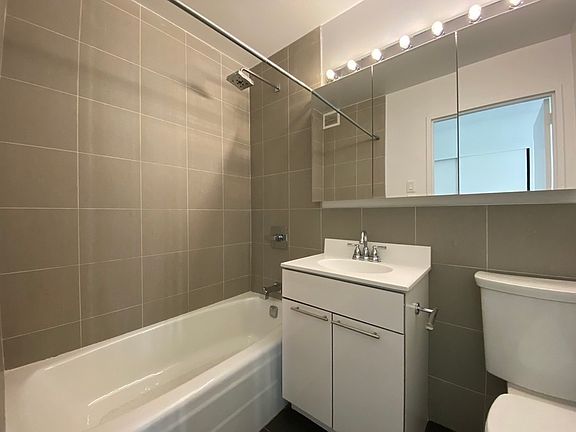 5th image of 144 W 23rd St APT 4C