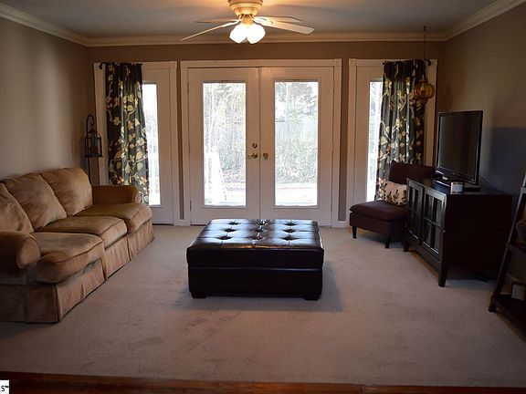 5th image of 408 Brentwood Way