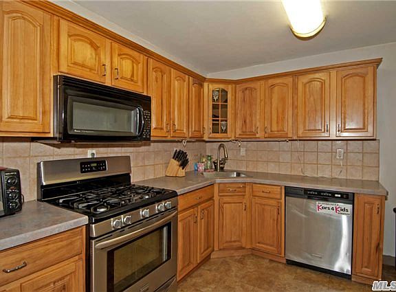 2nd image of 9 Birs Ave