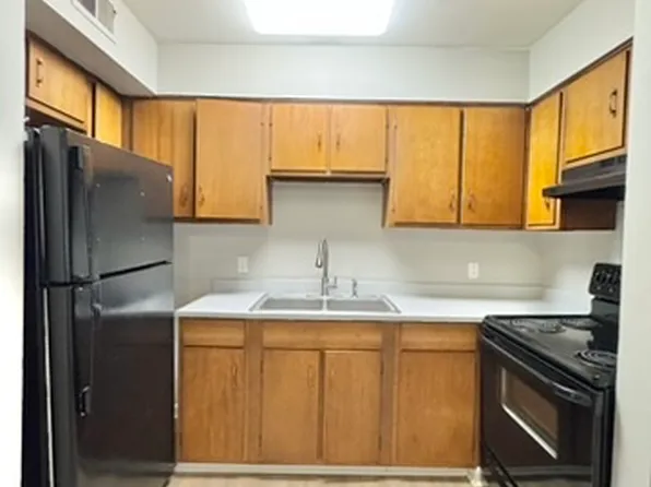 510 Holladay Dr #202, Danville, KY 40422