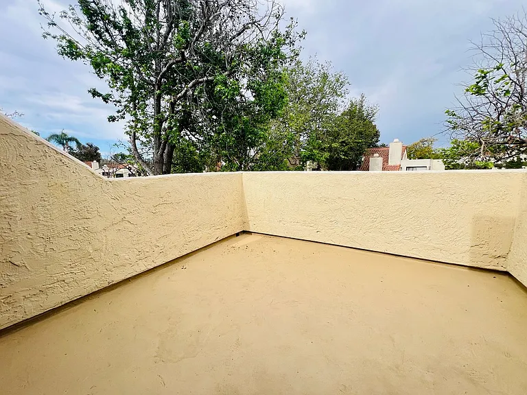 333 N Melrose Dr #F — Photo 8