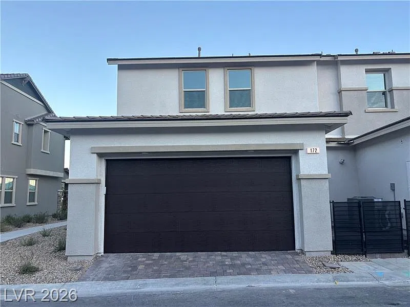 3 bed, 2.5 bath, 1927 sqft, $2,750 — Photo 1